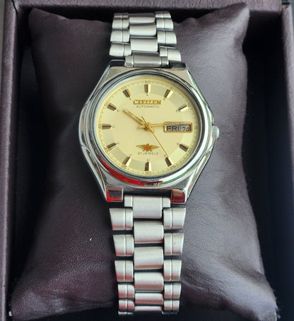 Vintage 1979 Original Citizen Automatic 8200 Yellow Face 21 Jewels Day-Date Japanese Men's Wrist Watch EG148