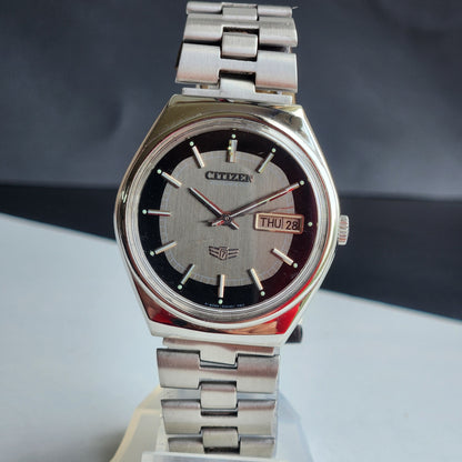 Vintage 1980 Original Citizen Automatic 8200 Grey/Black Face 21 Jewels Day-Date Japanese Men's Wrist Watch EG151