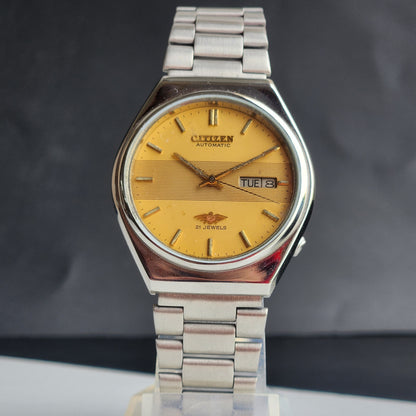 Vintage 1977 Original Citizen Automatic 8200 Golden Face 21 Jewels Day-Date Japanese Men's Wrist Watch EG154
