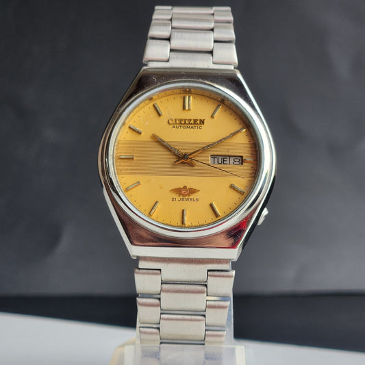 Vintage 1977 Original Citizen Automatic 8200 Golden Face 21 Jewels Day-Date Japanese Men's Wrist Watch EG154