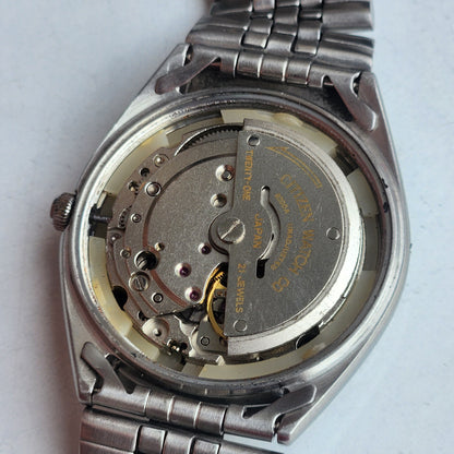 Vintage 1975 Original Citizen Automatic 8200 Blue Face 21 Jewels Day-Date Japanese Men's Wrist Watch EG155