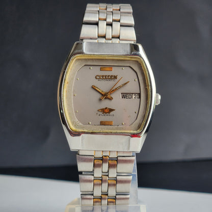 Vintage 1987 Original Citizen Automatic 8200 Grey Face 21 Jewels Day-Date Japanese Men's Wrist Watch EG157