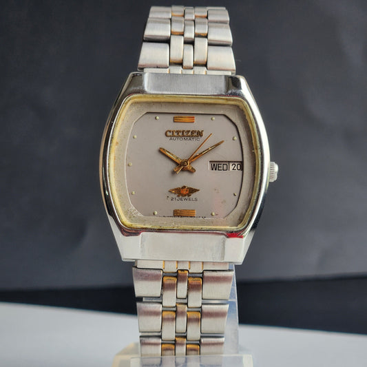 Vintage 1987 Original Citizen Automatic 8200 Grey Face 21 Jewels Day-Date Japanese Men's Wrist Watch EG157