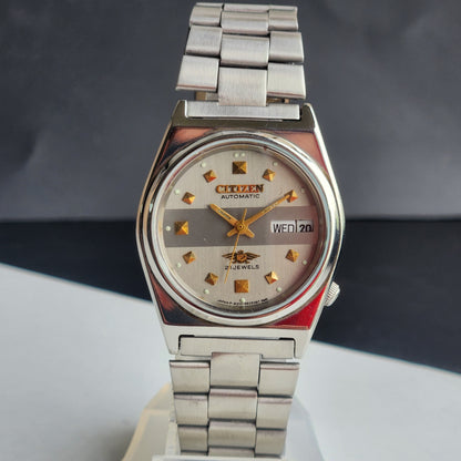 Vintage 1981 Original Citizen Automatic 8200 Silver Face 21 Jewels Day-Date Japanese Men's Wrist Watch EG158