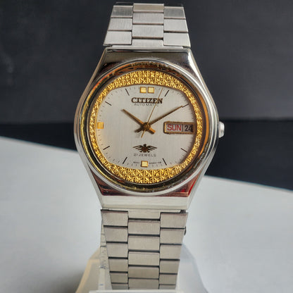 Vintage 1981 Original Citizen Automatic 8200 White Face 21 Jewels Day-Date Japanese Men's Wrist Watch EG167
