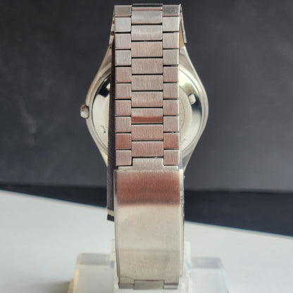 Vintage 1981 Original Citizen Automatic 8200 White Face 21 Jewels Day-Date Japanese Men's Wrist Watch EG167