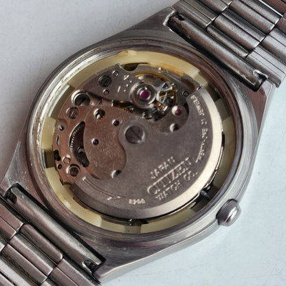 Vintage 1981 Original Citizen Automatic 8200 White Face 21 Jewels Day-Date Japanese Men's Wrist Watch EG167