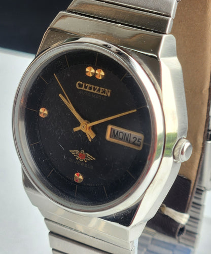 Vintage 1974 Original Citizen Automatic 8200 Black Face 21 Jewels Day-Date Japanese Men's Wrist Watch EG169