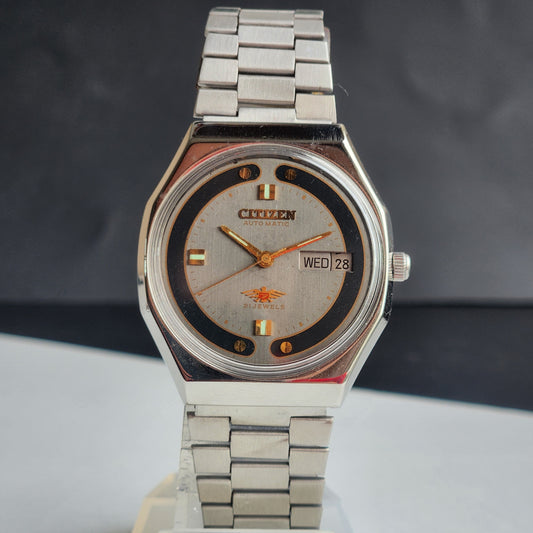 Vintage 1982 Original Citizen Automatic 8200 Grey Face 21 Jewels Day-Date Japanese Men's Wrist Watch EG170