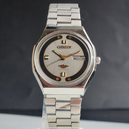 Vintage 1982 Original Citizen Automatic 8200 Grey Face 21 Jewels Day-Date Japanese Men's Wrist Watch EG170