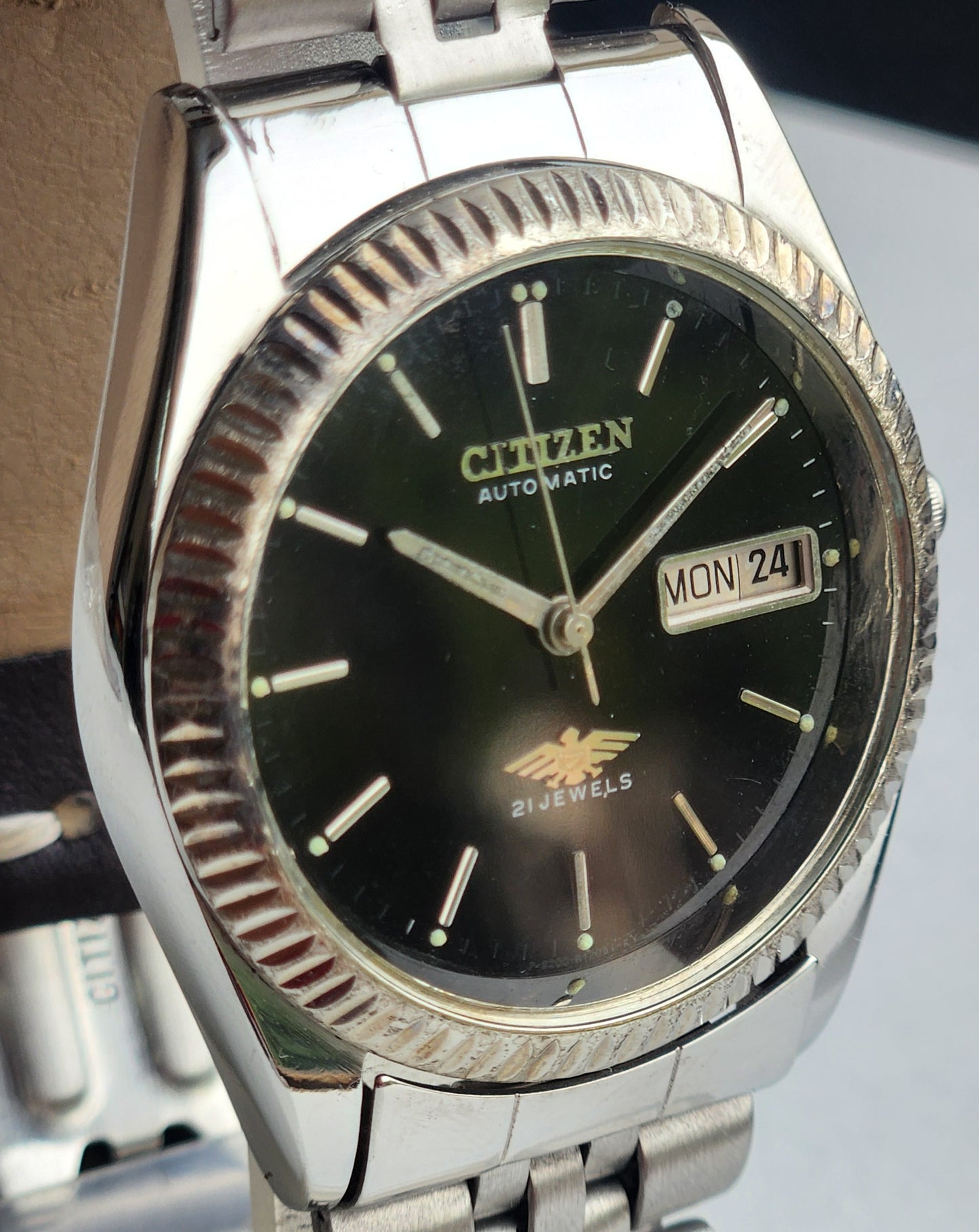 Vintage 1974 Original Citizen Automatic 8200 Black Face 21 Jewels Day-Date Japanese Men's Wrist Watch EG172