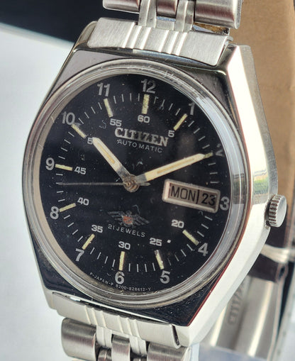 Vintage 1982 Original Citizen Automatic 8200 Black Face 21 Jewels Day-Date Japanese Men's Wrist Watch EG175