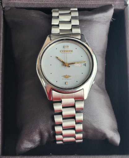 Vintage 1975 Original Citizen Automatic 8200 Grey Face 21 Jewels Day-Date Japanese Men's Wrist Watch EG181