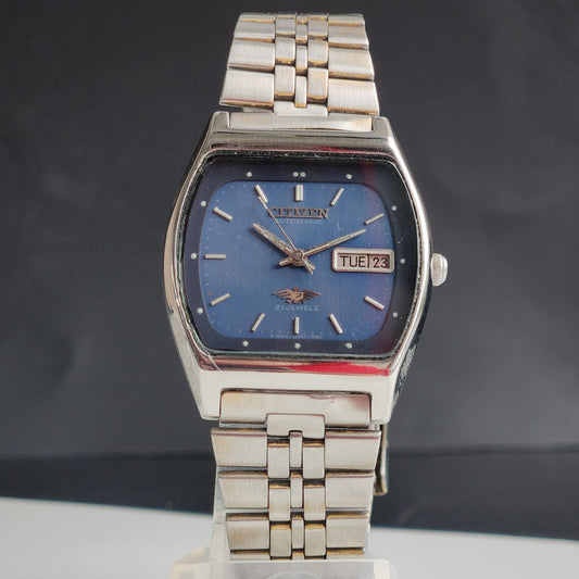 Vintage 1983 Original Citizen Automatic 8200 Blue Face 21 Jewels Day-Date Japanese Men's Wrist Watch EG183