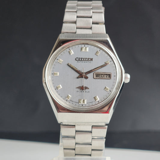 Vintage 1981 Original Citizen Automatic 8200 Silver Face 21 Jewels Day-Date Japanese Men's Wrist Watch EG184