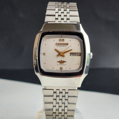Vintage 1975 Original Citizen Automatic 8200 Silver Face 21 Jewels Day-Date Japanese Men's Wrist Watch EG185