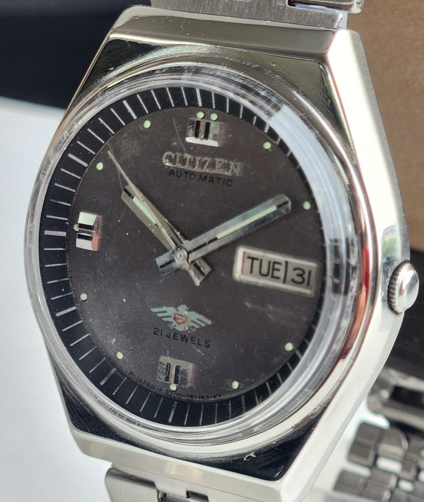Vintage 1979 Original Citizen Automatic 8200 Grey Face 21 Jewels Day-Date Japanese Men's Wrist Watch EG187
