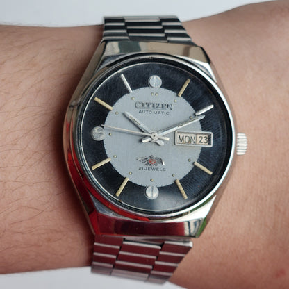 Vintage 1982 Original Citizen Automatic 8200 Grey Face 21 Jewels Day-Date Japanese Men's Wrist Watch EG180