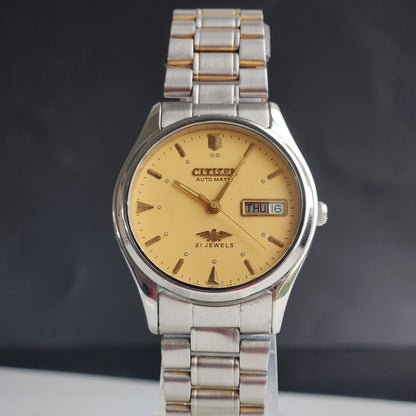 Vintage 1978 Original Citizen Automatic 8200 Golden Face 21 Jewels Day-Date Japanese Men's Wrist Watch EG195