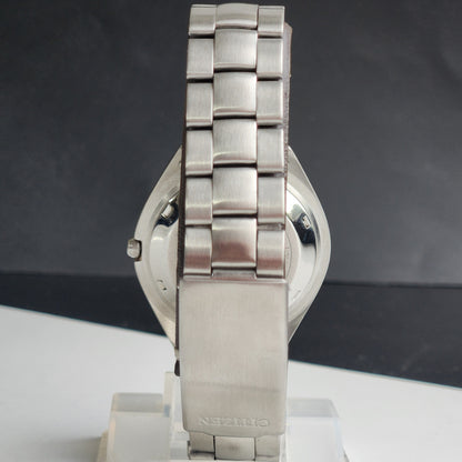 Vintage 1981 Original Citizen Automatic 8200 Black Face 21 Jewels Day-Date Japanese Men's Wrist Watch EG196
