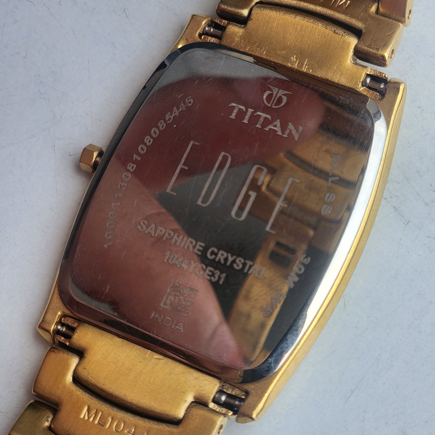 Original TITAN EDGE 1044YCE31 Barrel Golden Face 28MM Case Men's Watch H63