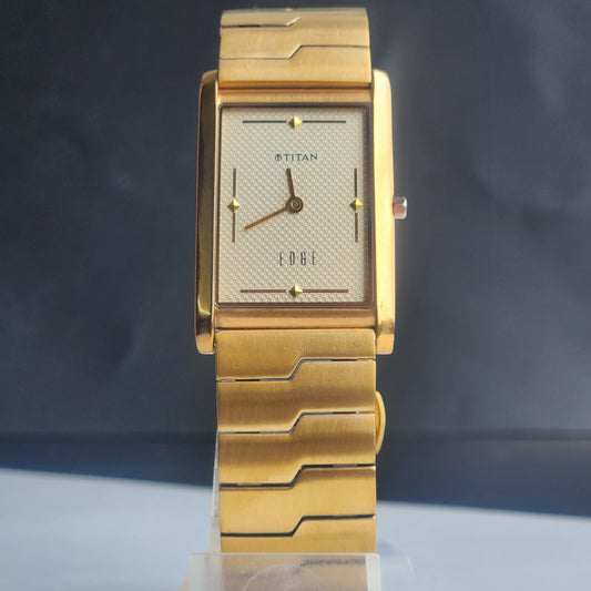 Original TITAN EDGE 1043YCD31 Rectangular Golden Face 25MM Case Men's Watch H64