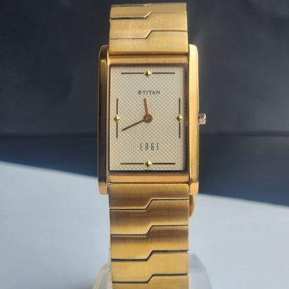 Original TITAN EDGE 1043YCD31 Rectangular Golden Face 25MM Case Men's Watch H64