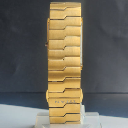 Original TITAN EDGE 1043YCD31 Rectangular Golden Face 25MM Case Men's Watch H64