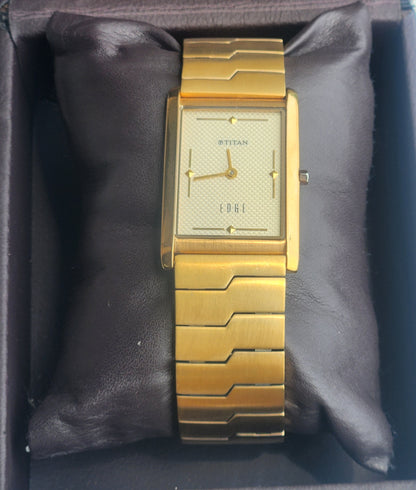 Original TITAN EDGE 1043YCD31 Rectangular Golden Face 25MM Case Men's Watch H64