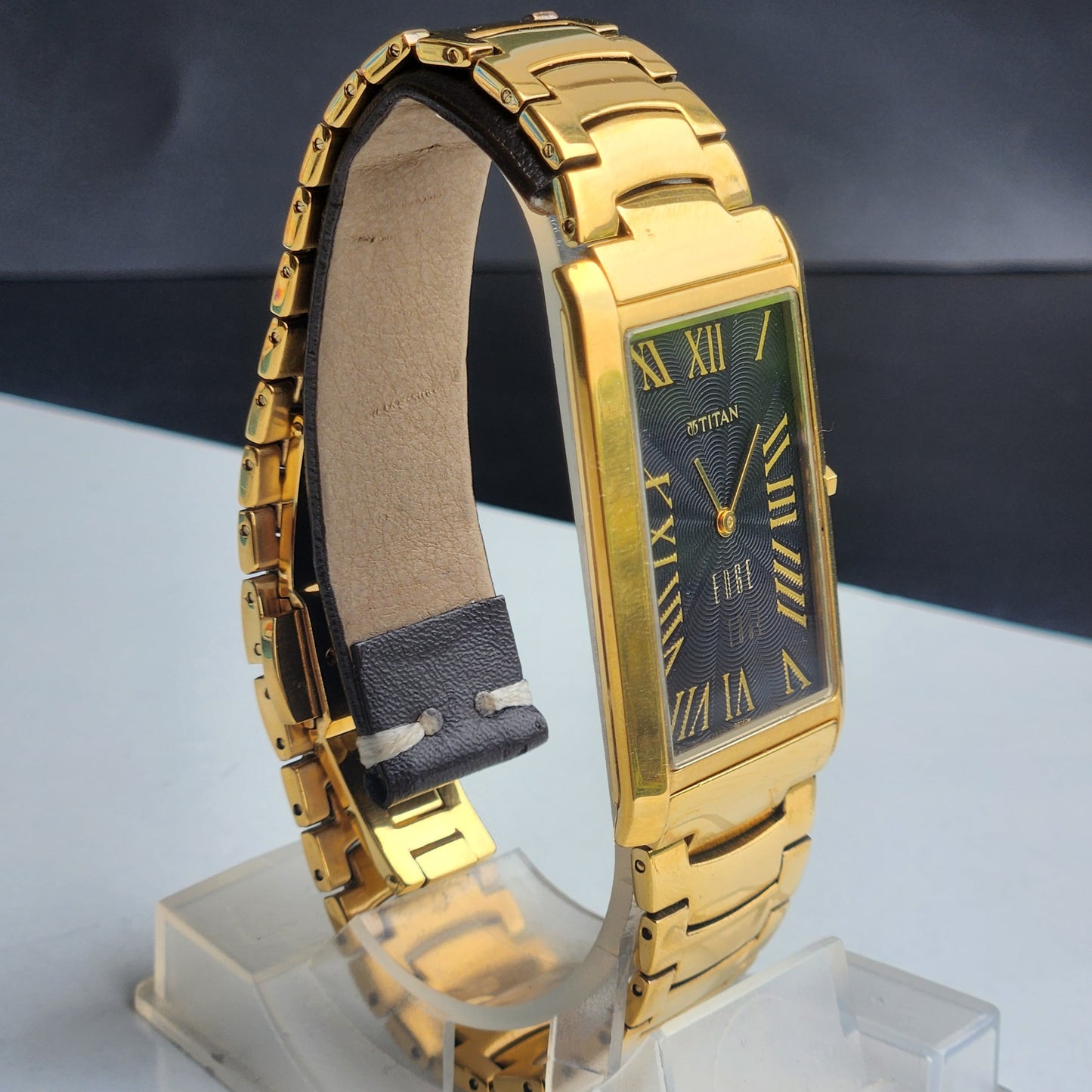 Original TITAN EDGE 1514YAA Rectangular Black Face 28MM Case Men's Watch H66