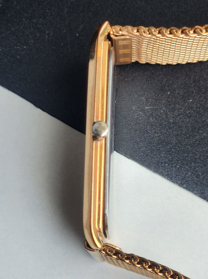 Original TITAN EDGE 679YAC Rectangular Golden Face 25MM Case Men's Watch H68