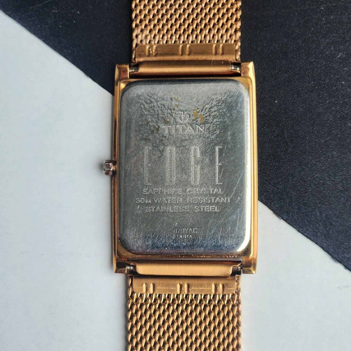Original TITAN EDGE 679YAC Rectangular Golden Face 25MM Case Men's Watch H68