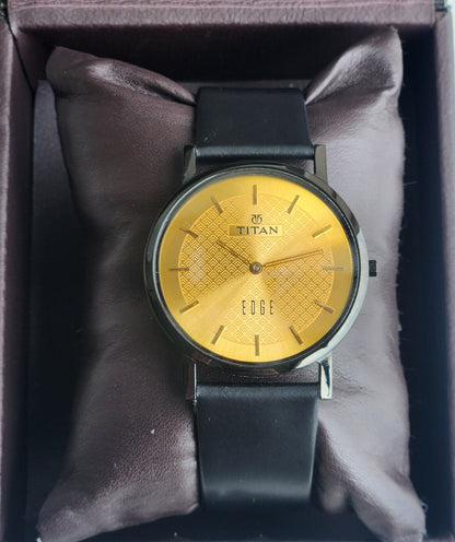 Original TITAN EDGE 1595WAA34 Round Golden Face 38MM Case Men's Watch H69