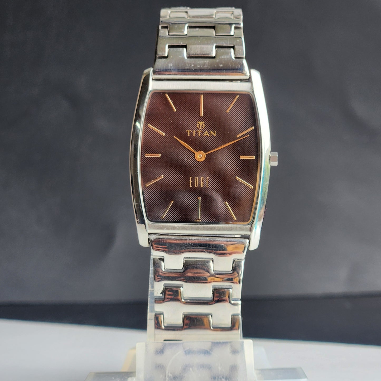 Original TITAN EDGE 1044YCE31 Barrel Black Face 29MM Case Men's Watch H70