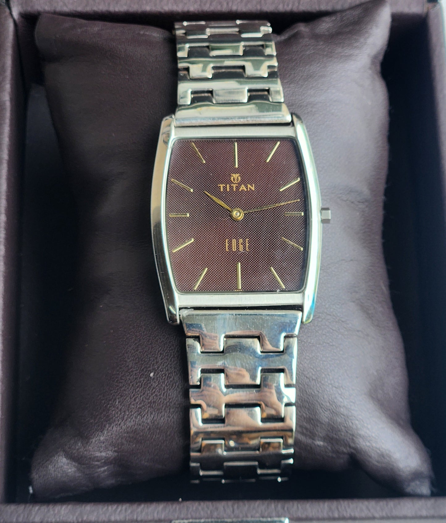 Original TITAN EDGE 1044YCE31 Barrel Black Face 29MM Case Men's Watch H70