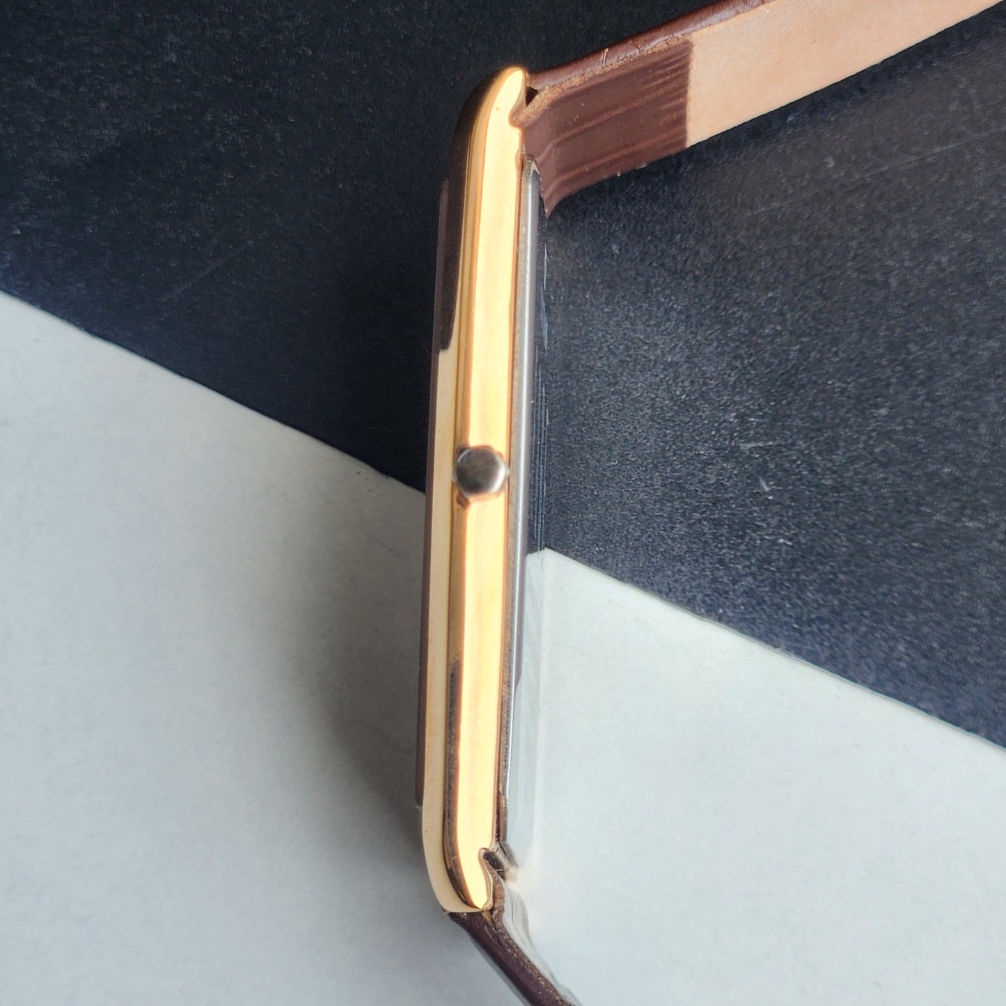 Original TITAN EDGE 151AYAA Rectangular Golden Face 28MM Case Men's Watch H74