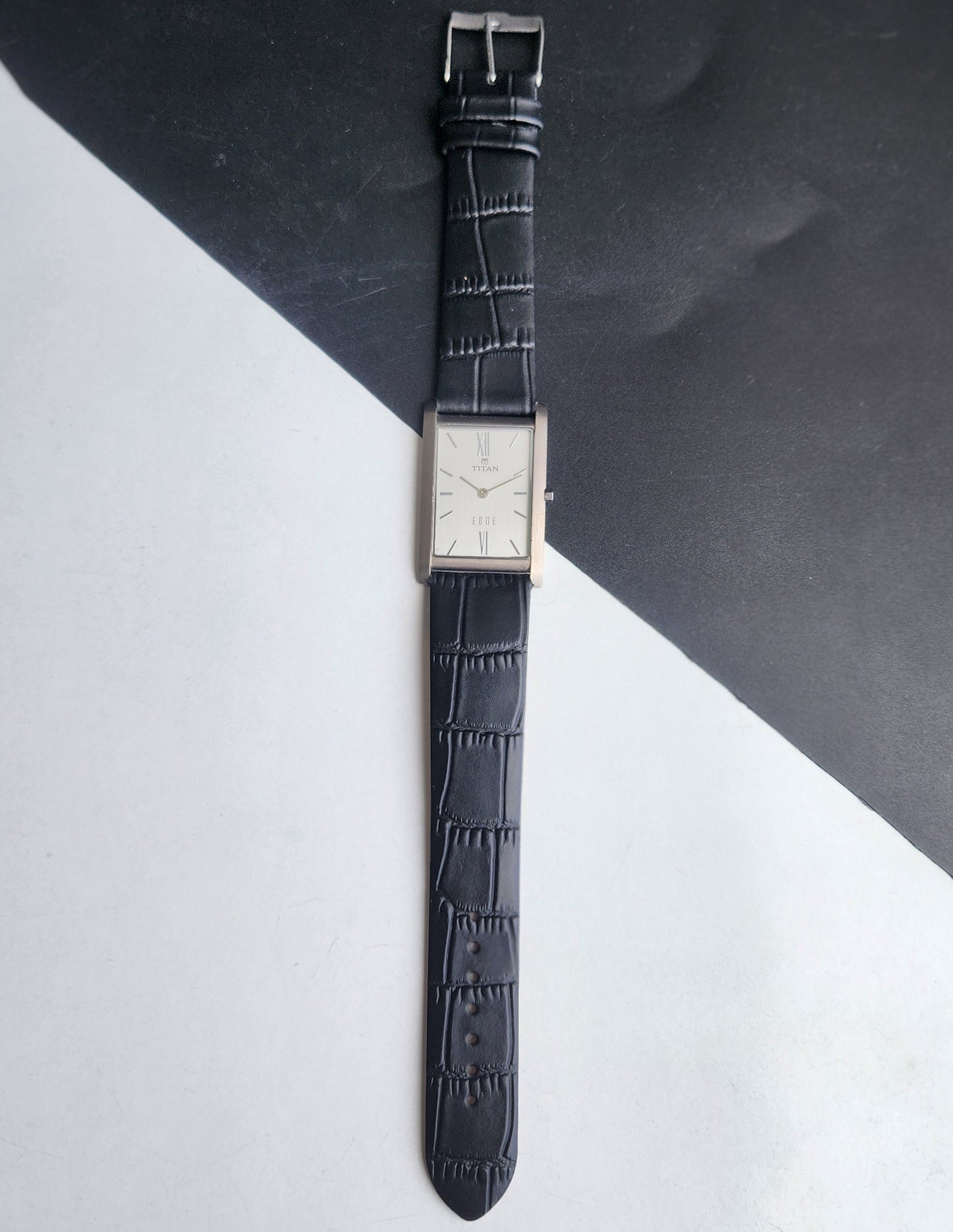 Original TITAN EDGE 1043YAB Rectangular White Face 25MM Case Men's Watch H75