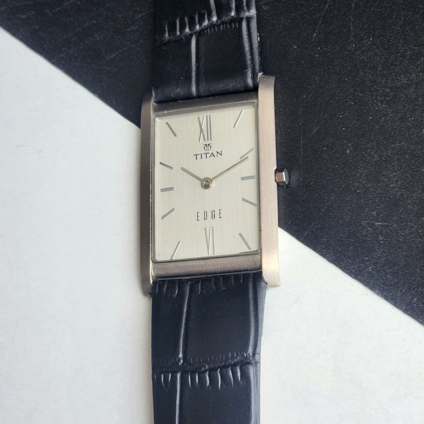 Original TITAN EDGE 1043YAB Rectangular White Face 25MM Case Men's Watch H75