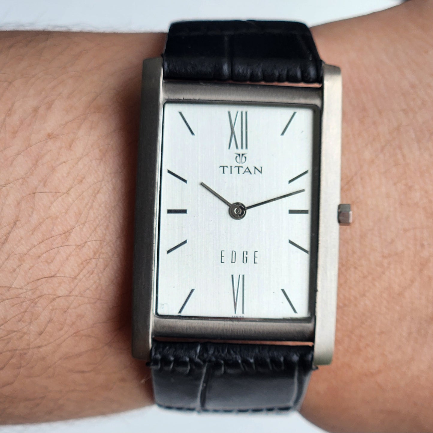 Original TITAN EDGE 1043YAB Rectangular White Face 25MM Case Men's Watch H75