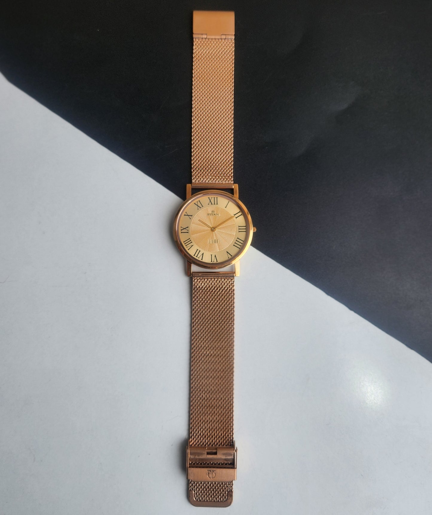 Original TITAN EDGE 1595WAA34 Round Golden Face 38MM Case Men's Watch H76