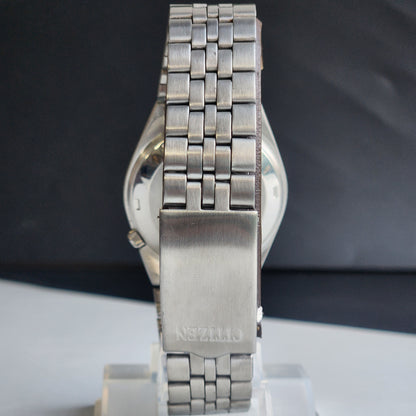 Vintage 1977 Original Citizen Automatic 8200 Off White Face 21 Jewels Day-Date Japanese Men's Wrist Watch EA04