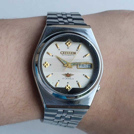 Vintage 1977 Original Citizen Automatic 8200 Off White Face 21 Jewels Day-Date Japanese Men's Wrist Watch EA04