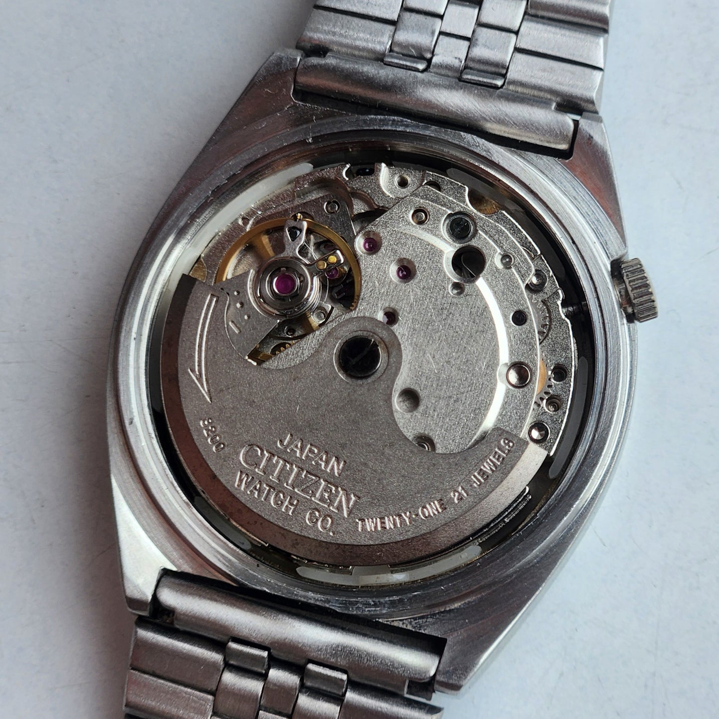 Vintage 1975 Original Citizen Automatic 8200 White Face 21 Jewels Day-Date Japanese Men's Wrist Watch EA22