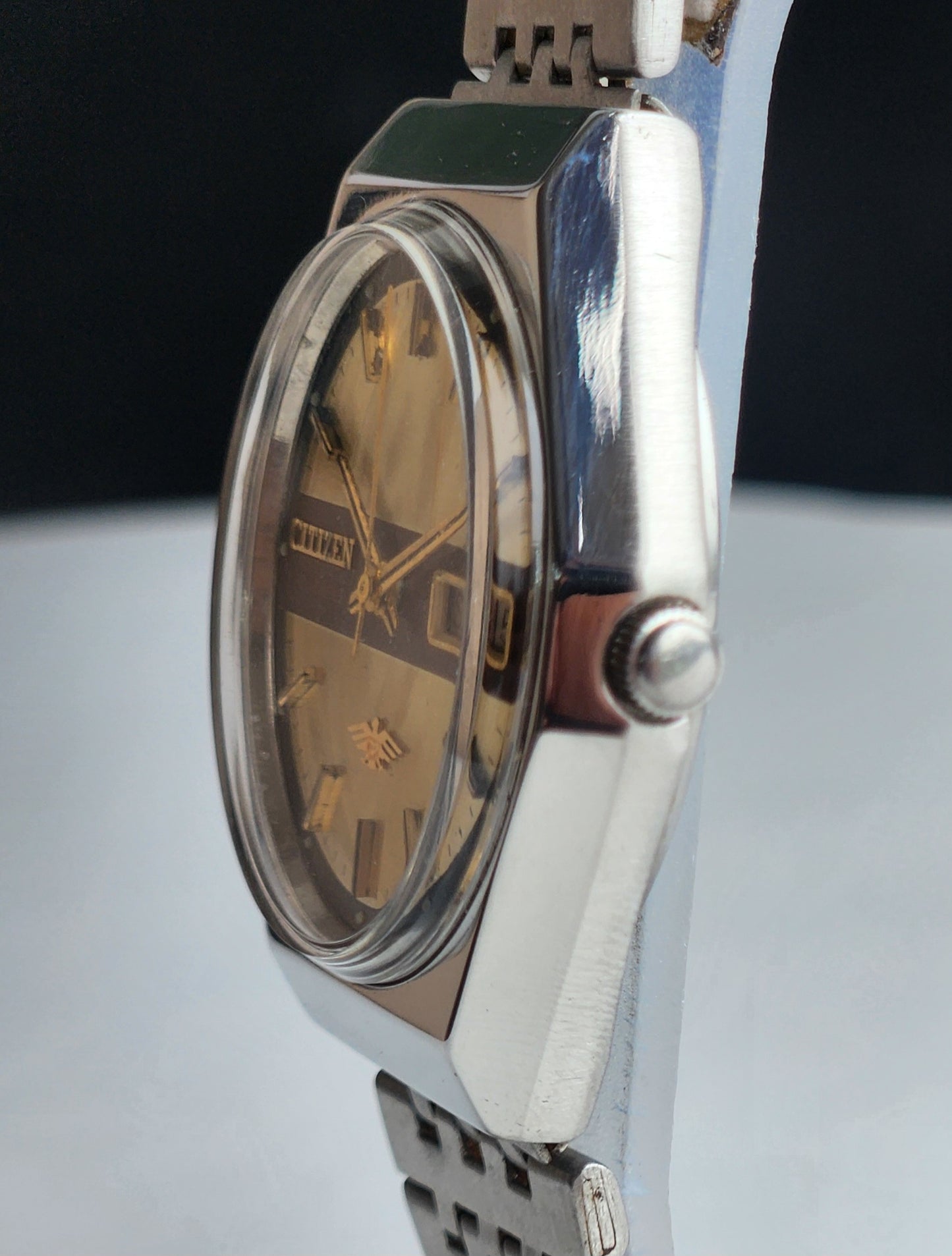 Vintage 1983 Original Citizen Automatic 8200 Golden Face 21 Jewels Day-Date Japanese Men's Wrist Watch EA28