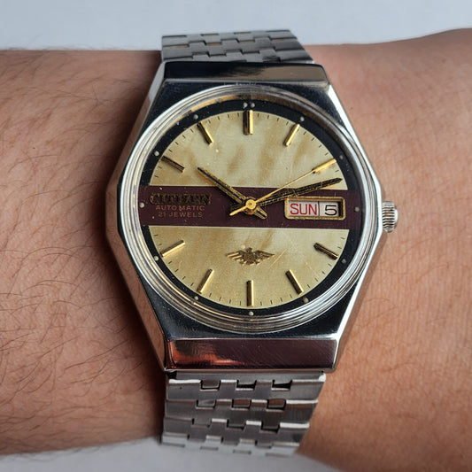 Vintage 1983 Original Citizen Automatic 8200 Golden Face 21 Jewels Day-Date Japanese Men's Wrist Watch EA28