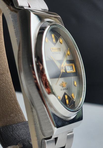 Vintage 1983 Original Citizen Automatic 8200 Grey Face 21 Jewels Day-Date Japanese Men's Wrist Watch EA29
