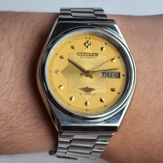 Vintage 1978 Original Citizen Automatic 8200 Golden Face 21 Jewels Day-Date Japanese Men's Wrist Watch EA30