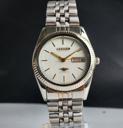 Vintage 1974 Original Citizen Automatic 8200 White Face 21 Jewels Day-Date Japanese Men's Wrist Watch EA34
