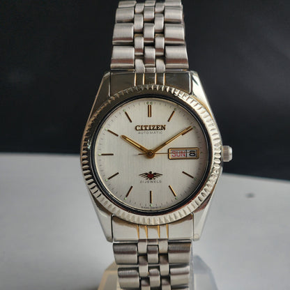 Vintage 1974 Original Citizen Automatic 8200 White Face 21 Jewels Day-Date Japanese Men's Wrist Watch EA34