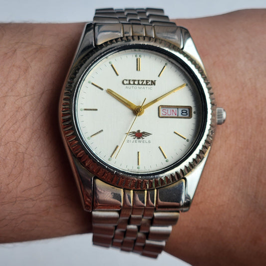 Vintage 1974 Original Citizen Automatic 8200 White Face 21 Jewels Day-Date Japanese Men's Wrist Watch EA34